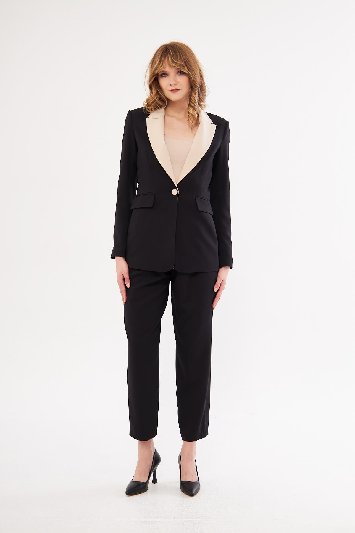 Brooch Detail Crepe Skirt Suit