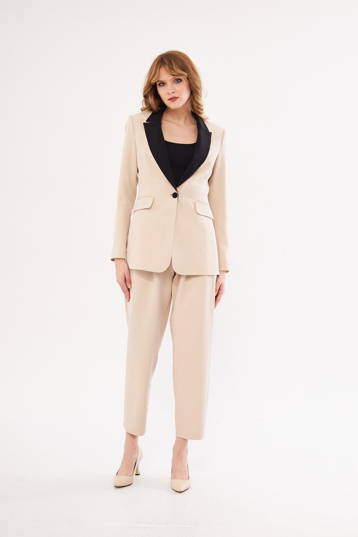 Brooch Detail Crepe Skirt Suit