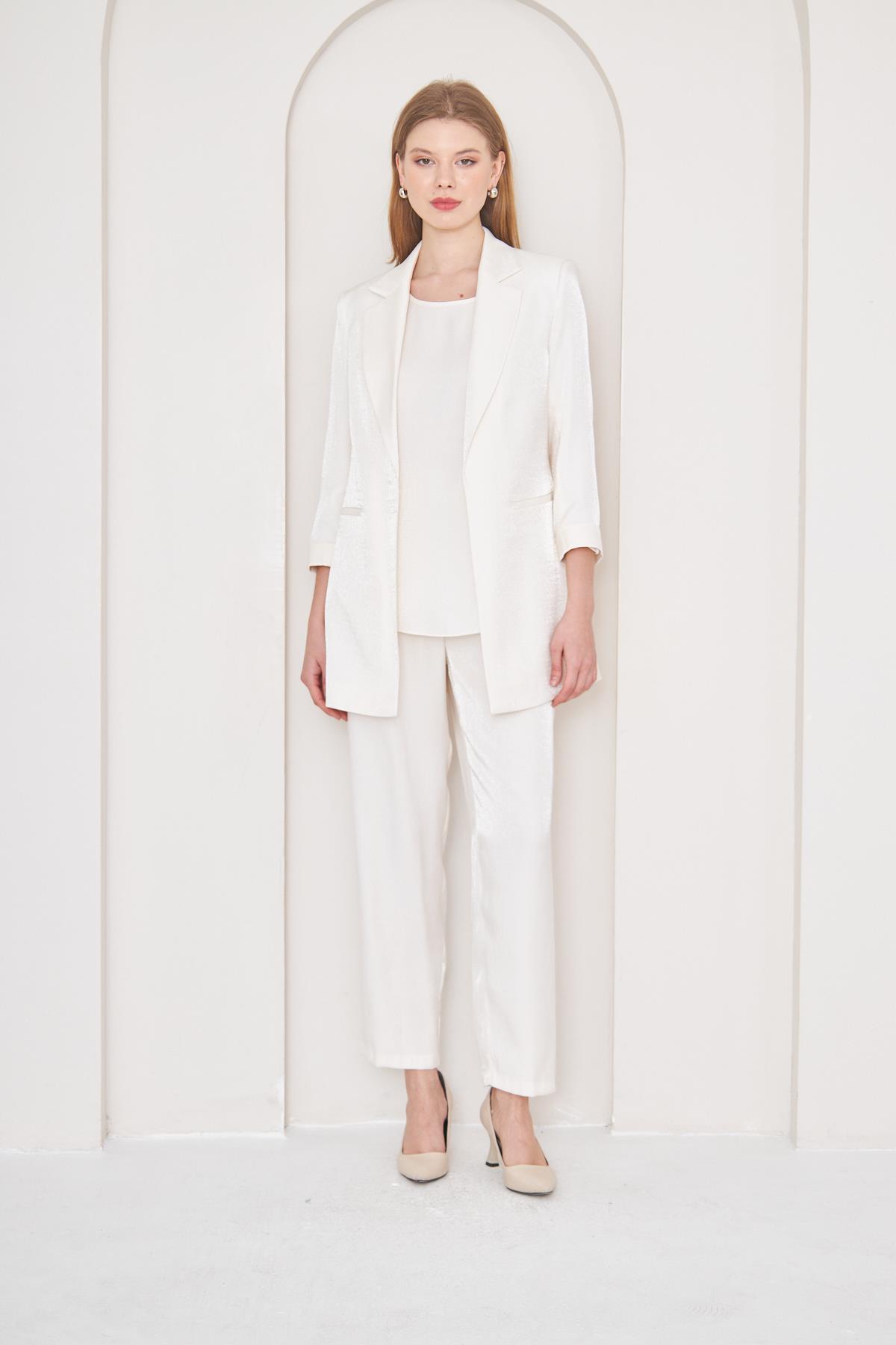 Brooch Detail Crepe Skirt Suit